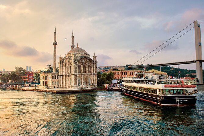 Istanbul Full day Private English Guided Old City Tour - Topkapi Palace: Holy Relics, Imperial Treasures, and Garden Views