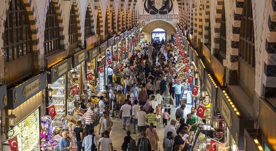 Istanbul: Guided Shopping Trip with Turkish Coffee Tasting - Entering the Grand Bazaar without wasting your first hour