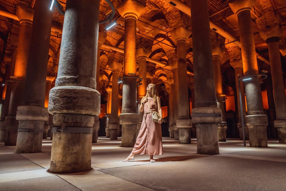 Istanbul: Hagia Sophia, Blue Mosque, & Basilica Cistern Tour - Hagia Sophia: mosaics and domes, explained so they click