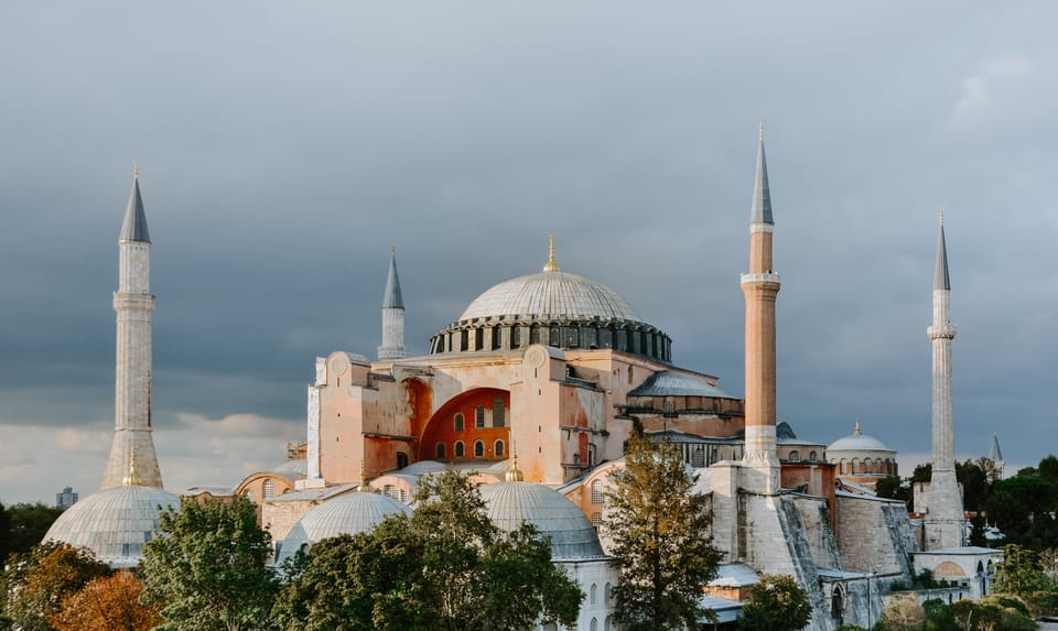 Istanbul: Hagia Sophia, Blue Mosque, & Basilica Cistern Tour - Guide quality in practice: animations, clarity, and how it feels