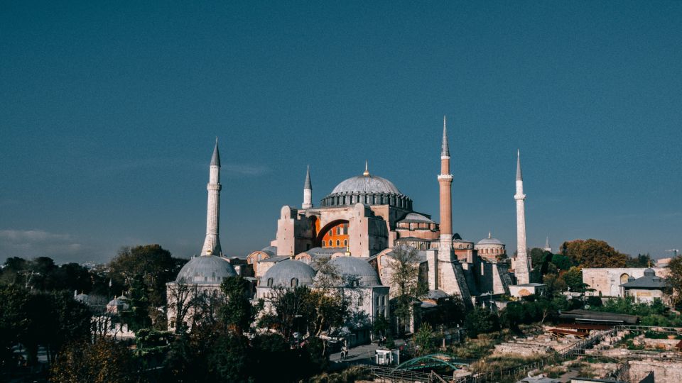 Istanbul: Hagia Sophia, Blue Mosque, Cistern & Bazaar Tour - Blue Mosque inside: tiles, minarets, and the small details that matter