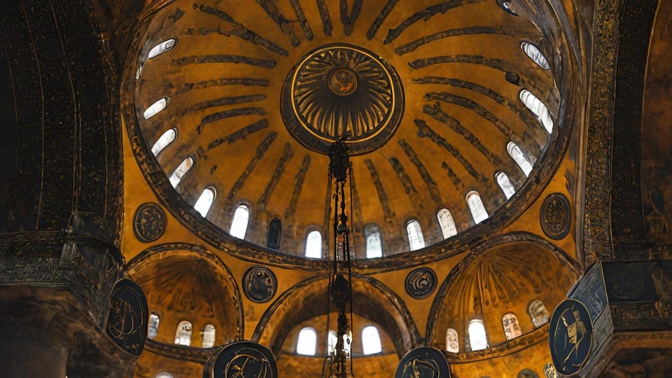 Istanbul: Hagia Sophia Guided Tour - Meeting Point Near the Blue Mosque Tram: Easy to Find If You Arrive Early