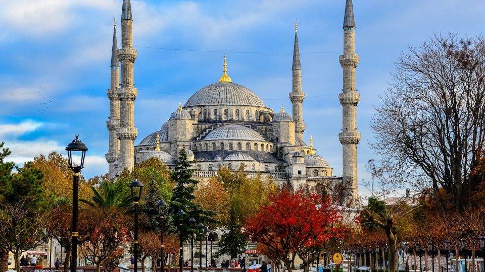 Istanbul: Half Day Morning Walking Tour - Hagia Sophia: what to notice beyond the famous dome