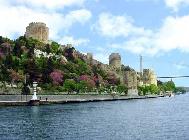Istanbul Half-Day Tour and Bosphorus Cruise - A Tight 4-Hour Plan That Still Feels Like Two Worlds