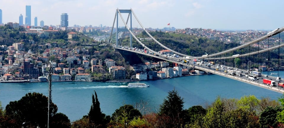 Istanbul Half-Day Tour and Bosphorus Cruise - Beylerbeyi Palace From the Water: Ornate Details and a Big “Yes” for Photos