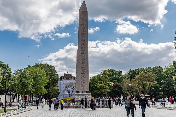 Istanbul Heritage - Full Day Bus and Boat Tour - Balat’s 1-hour wander: colorful streets, cobblestones, and quick shopping