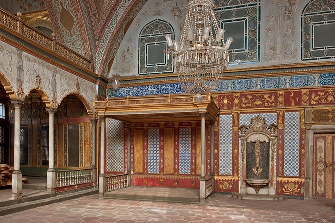 Istanbul Heritage Tour - Incl. Lunch - Lunch With Bosphorus Rooftop Views and a Real Set Menu