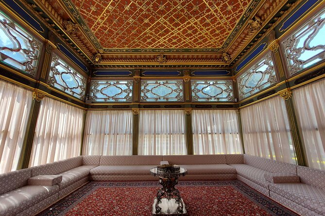 Istanbul Highlights! Blue Mosque, Hagia Sophia, Topkapı and More! - Grand Bazaar Plus the Nakkaş Textiles Stop: Worth It If You Set Boundaries