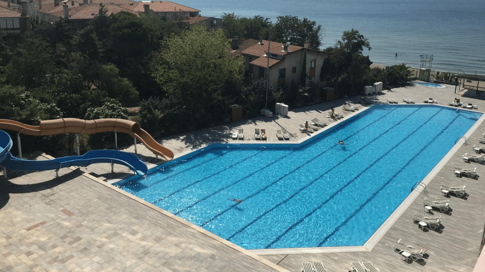 Istanbul: Marıne Princess Beach Swimming Tour - Beach time on the Marmara Sea: 100 meters of easy access