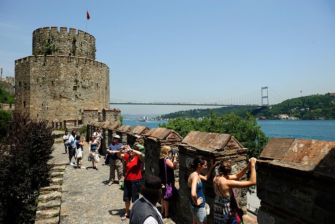 Istanbul Morning Tour: Bosphorus Yacht Cruise with Asia Stop - Küçüksu Pavilion and the Ottoman Sights You’ll Spot from the Water