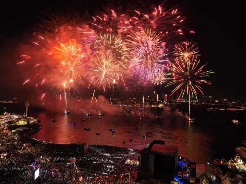 Istanbul: New Year's Eve Bosphorus Dinner Cruise Party 2026 - The 3-course Turkish meze dinner and what’s actually included