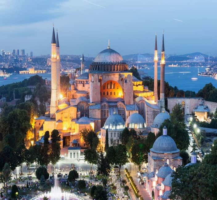 Istanbul Old City Full Day Tour - Hagia Sophia museum visit: Justinian’s build, church-to-mosque layers