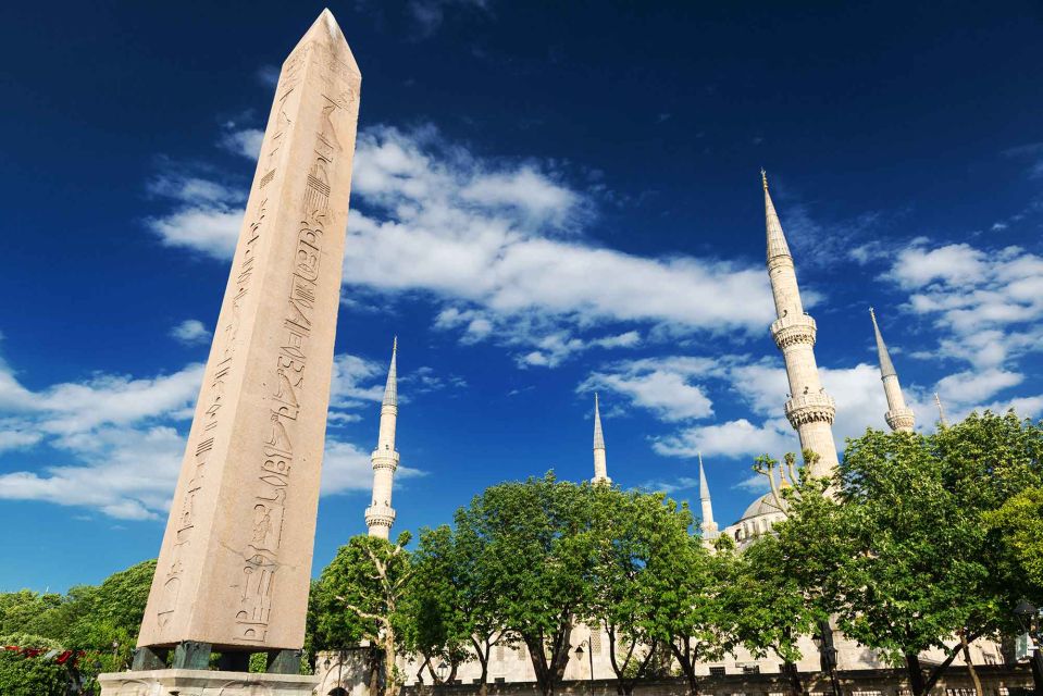 Istanbul: Old City Full-Day Tour with Lunch and Hotel Pickup - Topkapi Palace: Ottoman power behind the walls (closed Tuesday)