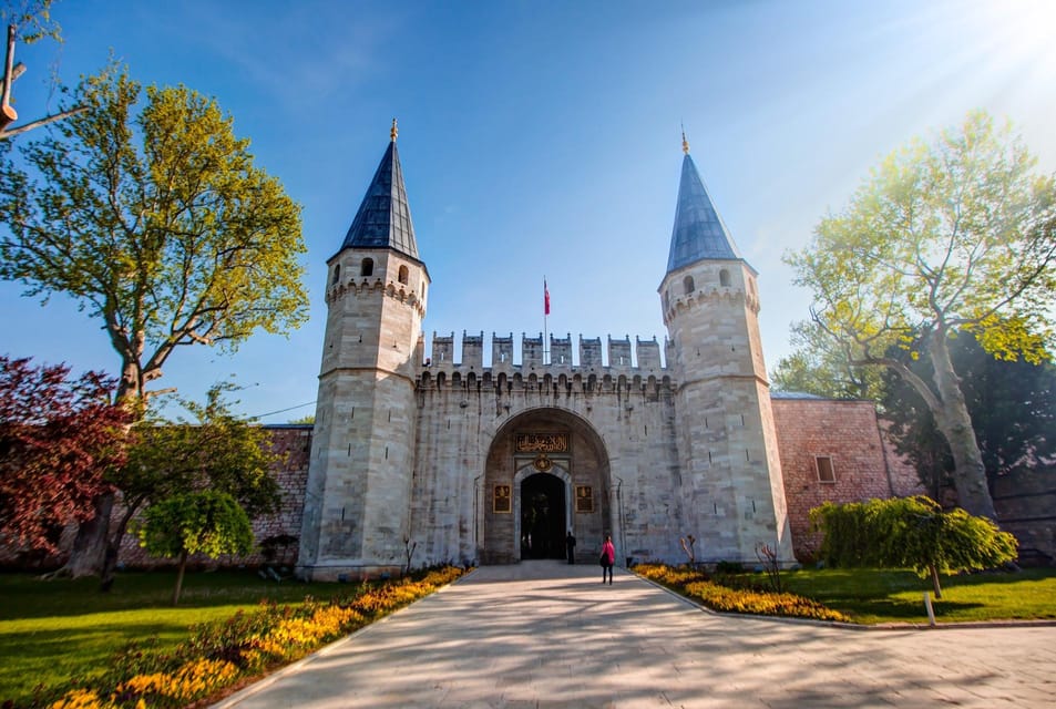 Istanbul Old City Top Sights Private Walking Tour, Tickets - Grand Bazaar with free entry: shopping without getting lost