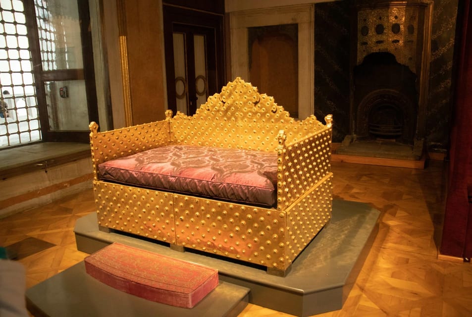 Istanbul Old City Top Sights Private Walking Tour, Tickets - Topkapi Palace options: exteriors vs the full museum day