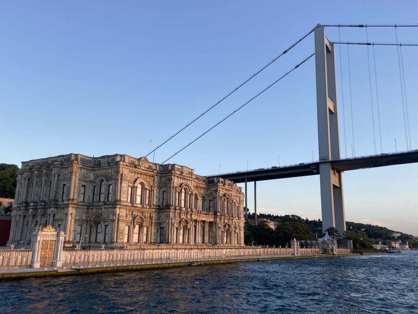 Istanbul: Old Town Highlights Tour & Bosphorus Cruise - Lunch with 4 courses: fueling the rest of the day