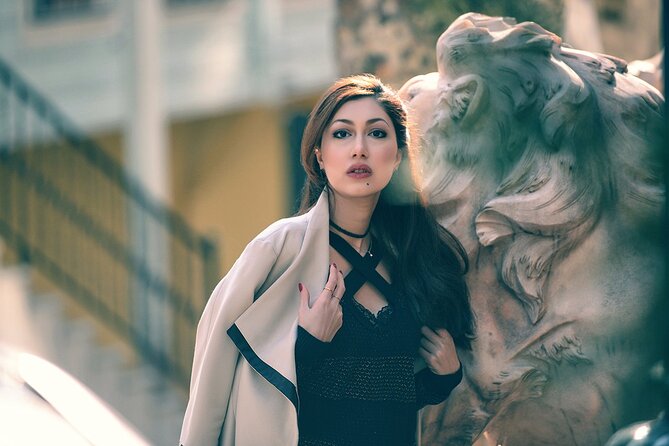 Istanbul Photography Tour - İstiklal Caddesi and Karaköy Rihtım: Movement for Portraits