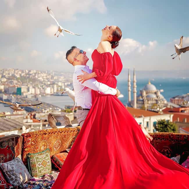 Istanbul: Photoshoot with Professional Photographer - Pose Guidance and Comfort: Why This Feels Natural