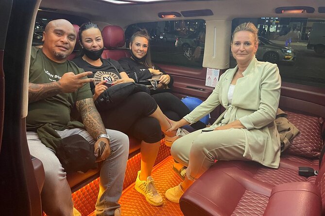 Istanbul Private Airport Transfers - Meet-and-Greet Done Right: SR 25 SA and CEO 34