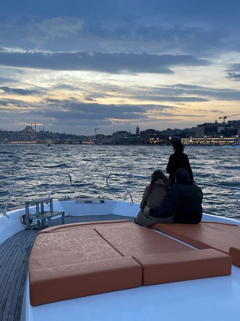 Istanbul: Private Bosphorus Cruise on Luxury Yacht - Guides and Photo Help: English Service That Feels Personal
