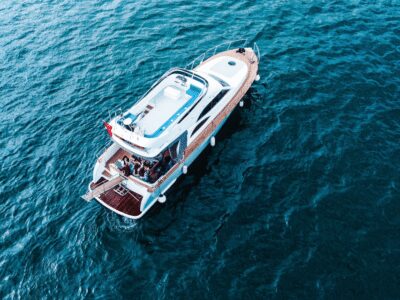 Istanbul: Private Bosphorus Tour On Luxury Yacht - Bebek Pier to the Skyline: How the Cruise Tempo Works