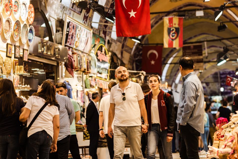Istanbul: Private Custom Tour with a Local – Icons & Gems - Getting Around Without a Vehicle: Pickup and Meeting Point Basics