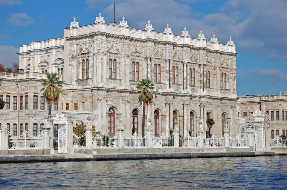 Istanbul: Private Old City Tour with Bosphorus Cruise - The Bosphorus cruise: Europe to Asia without the stress