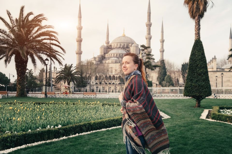 Istanbul: Private photoshoot at Hagia Sophia&Blue Mosque - Who should book this, and who might not