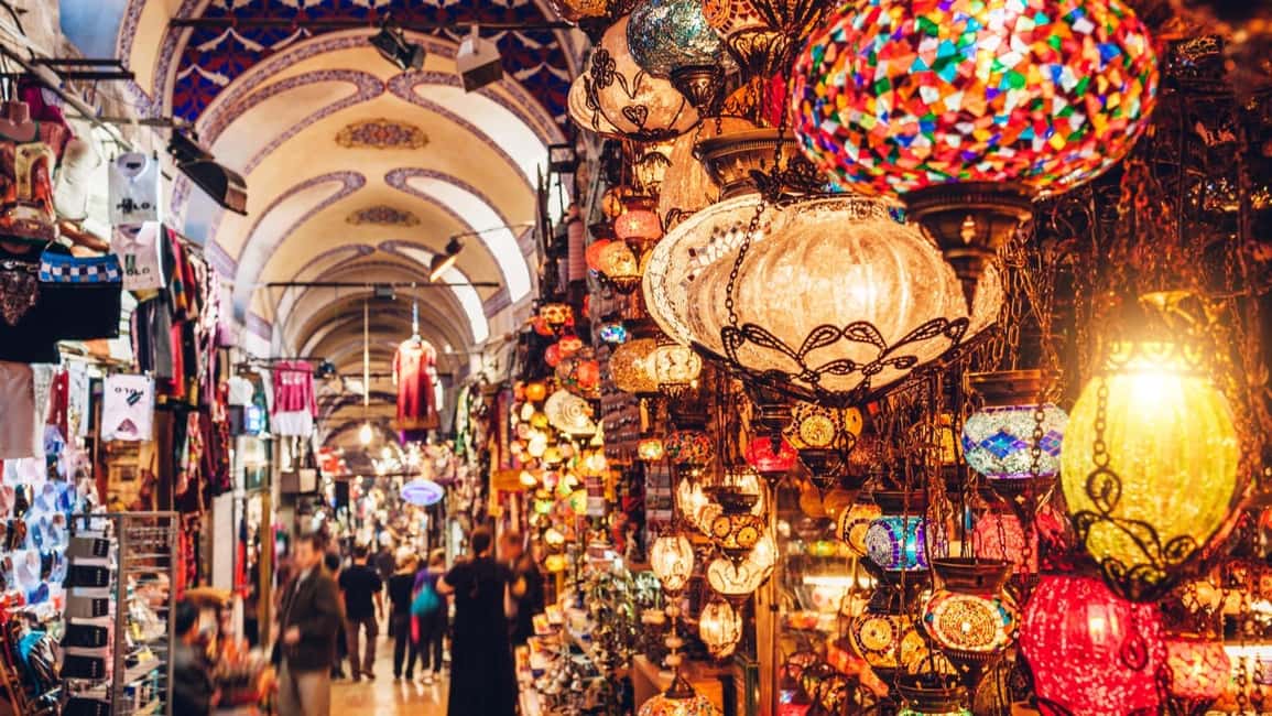 Istanbul: Private Sightseeing Tour in Multiple Languages - Topkapi Palace: Ottoman art and architecture as a storyline