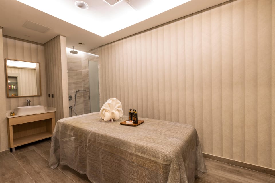 Istanbul: Private Turkish Bath, Spa and Massage in Taksim - Entering The Hammam Setup at Radisson Blu Harbiye, Taksim