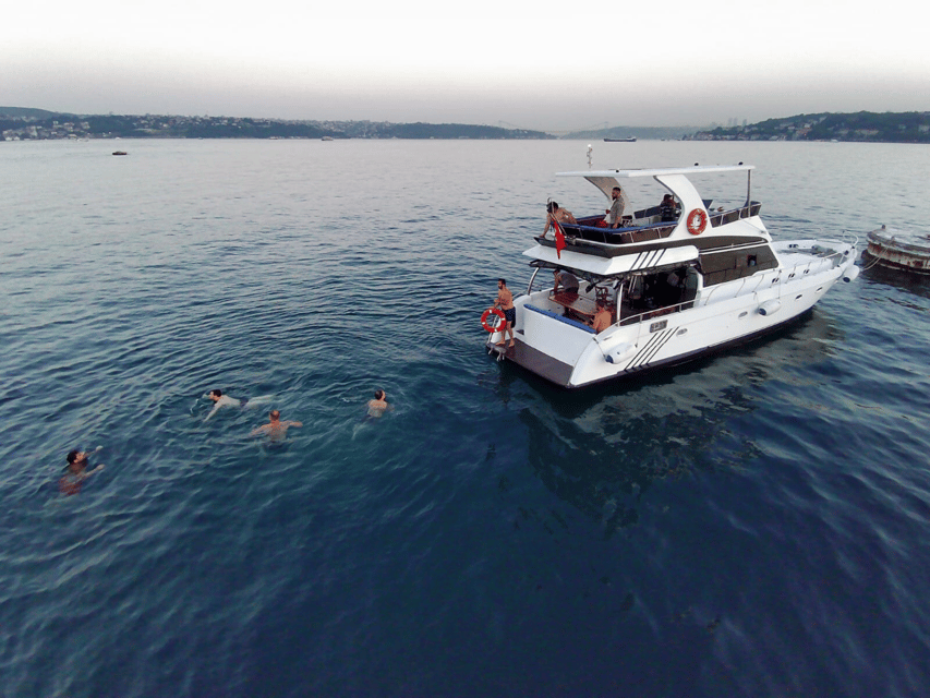 Istanbul: Private Yacht Organization on Bosphorus (14 Meter) - Key highlights at a glance