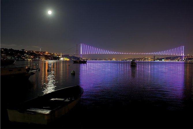 Istanbul Private Yacht Tour on the Bosphorus – 2-Hour Charter - Private Group, English-Only Experience, and On-Board Comfort