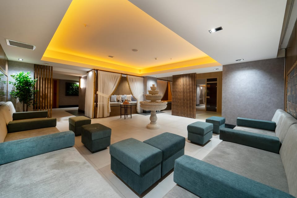 Istanbul: Public, Private or VIP Hammam & Spa in Old City - Massage and Face Mask: How Private and VIP Change the Plan