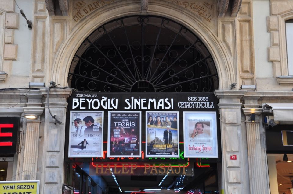 Istanbul: Taksim District Half-Day Walking Tour - St. Anthony of Padua Church and its Italian connections