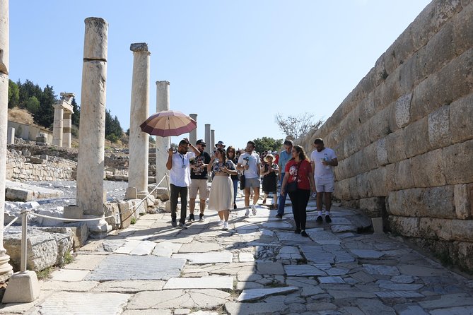 Istanbul to Ephesus Full Day Guided Tour, Flight and Lunch incl. - Lunch at a local restaurant: included, and it helps you stay human