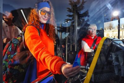 Istanbul Top Attractions sightseeing Hop-on Hop-Off Bus - Sultanahmet stops: Hagia Sophia, Blue Mosque, and Ottoman square landmarks
