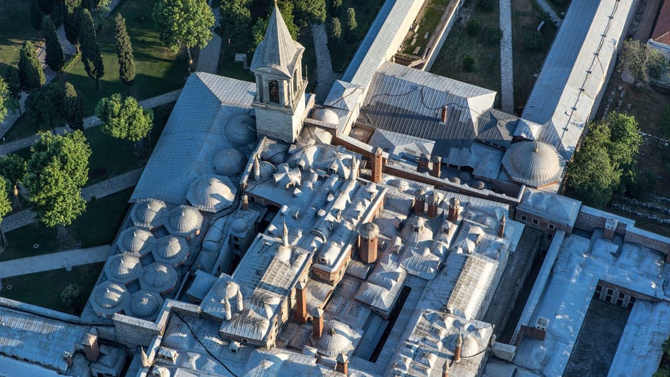 Istanbul: Topkapi Palace Guided Tour w/ Skip-the-Ticket-Line - Views, tiles, and photography rules you should plan for