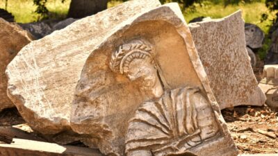 Istanbul: Troy Guided Bus Tour with Ferry Tickets & Lunch - Getting moving: pickup in Istanbul and the drive south