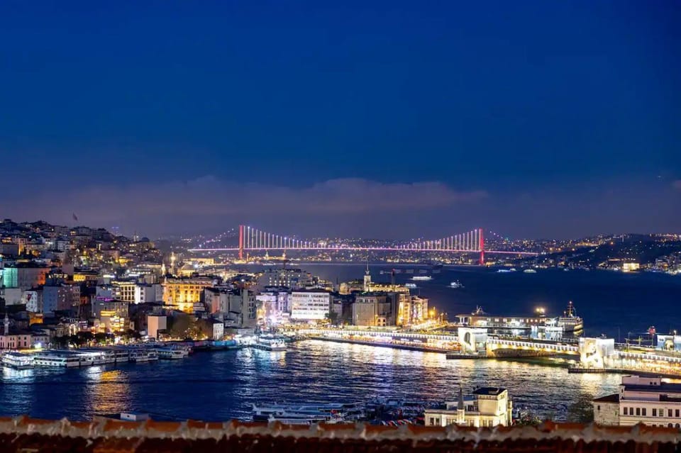Istanbul: Turkish Food Night and Rooftop Experience - Starting at Sirkeci: a smooth beginning near transit