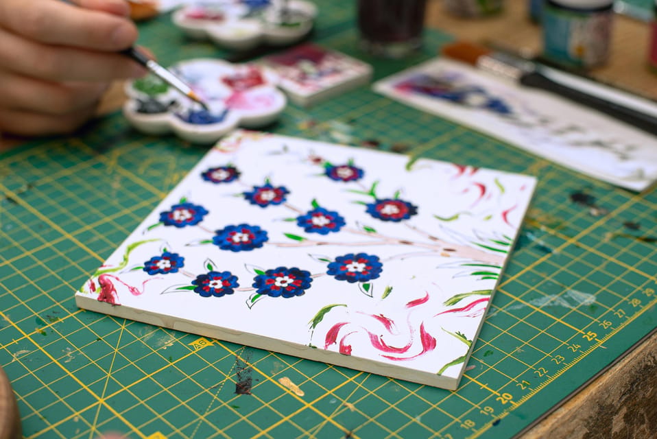 Istanbul: Turkish Tile Painting & Ceramic Workshop w/ Snacks - Who should book this workshop, and who might not love it
