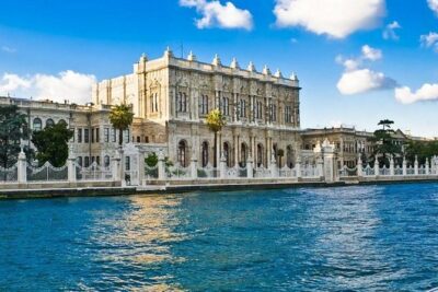 Istanbul Two Continents Tour with Lunch and Bosphorus Cruise - Eyüp Sultan Mosque and Pierre Loti Hill: Golden Horn Atmosphere and a Tea Break