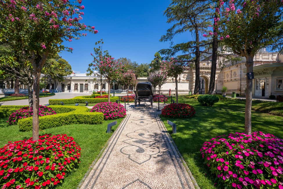 Istanbul: Yildiz Palace & Museum Skip the Ticket Line Entry - Getting There From Beşiktaş and Finding Valide Gate