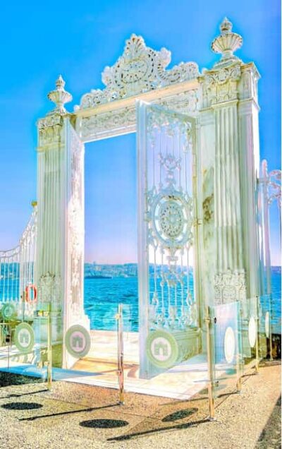 Istanbul:Dolmabahce Palace Skip-the-Line Entry & Audio Guide - Skip-the-line entry: what you can expect at the gate