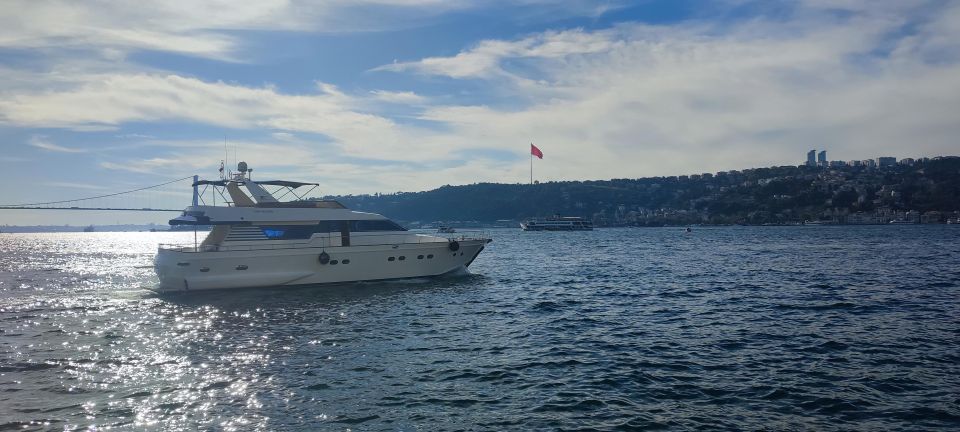 Istanbul:Golden Horn&Bosphorus Sunset Cruise on Luxury Yacht - Rumeli Fortress and the fortress line: Istanbul’s defenses from the water