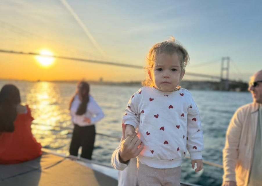 Istanbul:Golden Horn&Bosphorus Sunset Cruise on Luxury Yacht - Dentur Avrasya Kabataş: the start point that keeps things easy