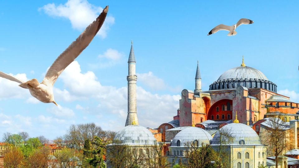 Istanbul's Iconic Duo: Hagia Sophia & Basilica Cistern - Two landmarks, one route: how the 90+ minutes really plays