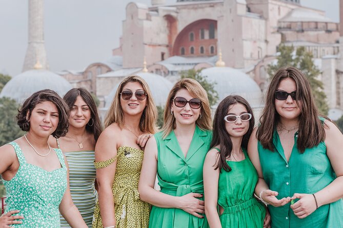 Love in Istanbul: Perfect Photo Moments at Iconic Locations - Süleymaniye Mosque: Clean Lines, Big Presence