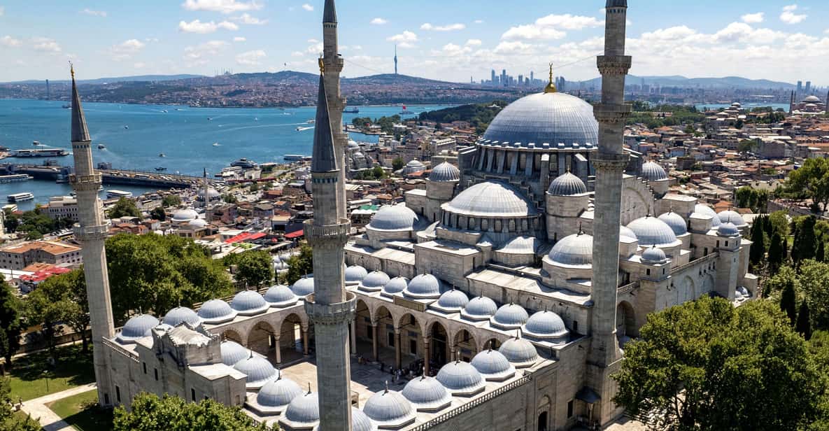 Magnificent Mosques of Istanbul - From the German Fountain to Sultan Ahmed Mosque: start with the most iconic “face”