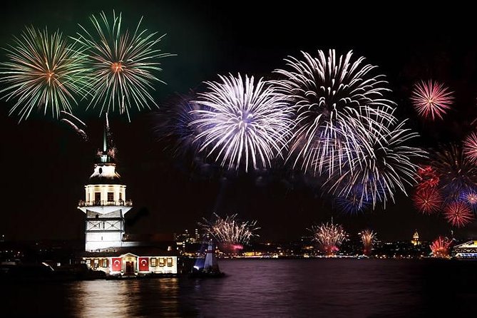 New Year's Eve dinner cruise & party on Bosphorus, Istanbul 2026 - Gold vs Silver boats: choosing the vibe you want