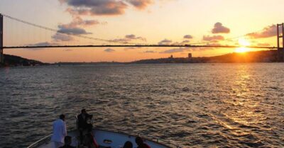 Private Bosphorus Sightseeing Cruise By Luxury Yacht - The Yacht Experience: Comfort, Crew, and the Service That’s Not Just Lip Service